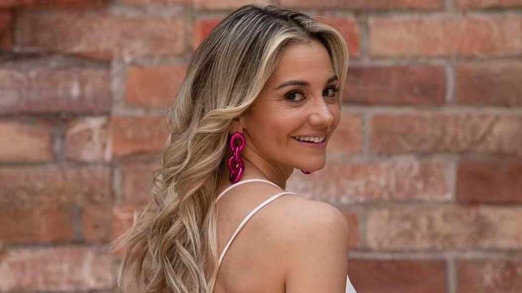 La periodista de Canal 13 asegura que su cambio look la hace sentirse "más empoderada".