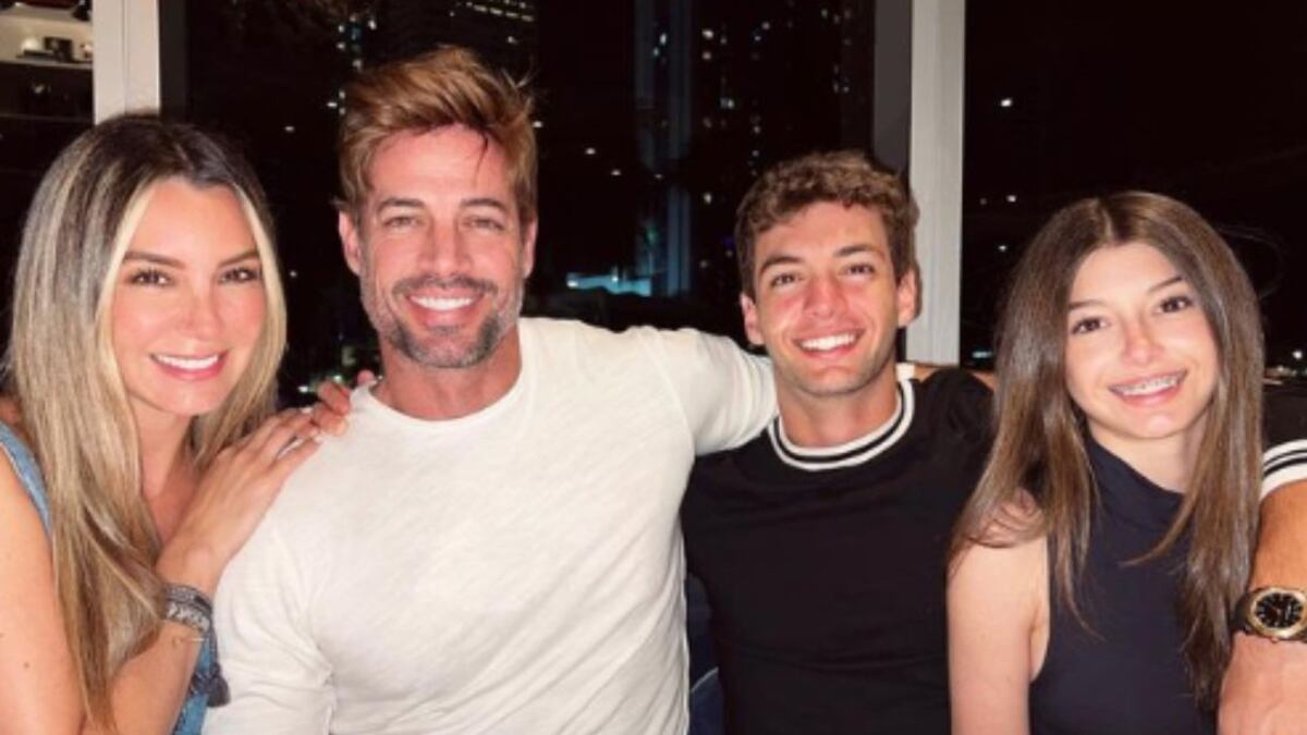 “Los ardidos que mueran de envidia”: las 5 fotos de Elizabeth Gutiérrez y William Levy que demuestran que el amor vence barreras