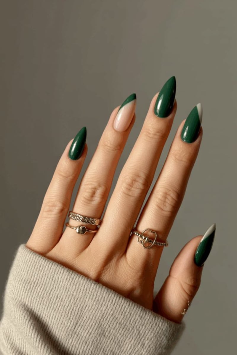 Manicura forest green en tendencia