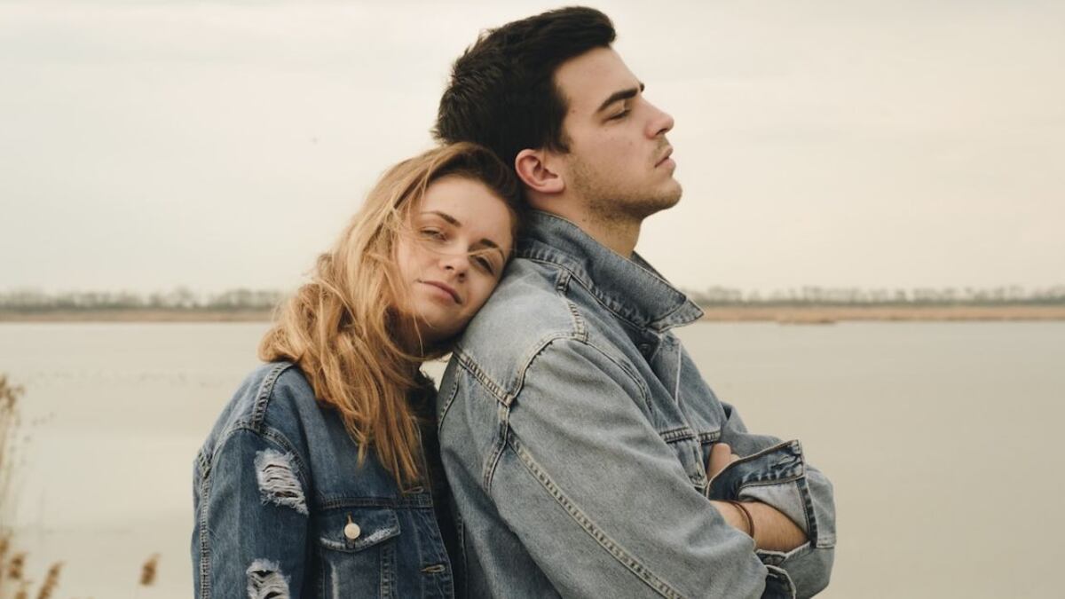 Un hombre aburrido en una relación suele pelear por cosas insignificantes |