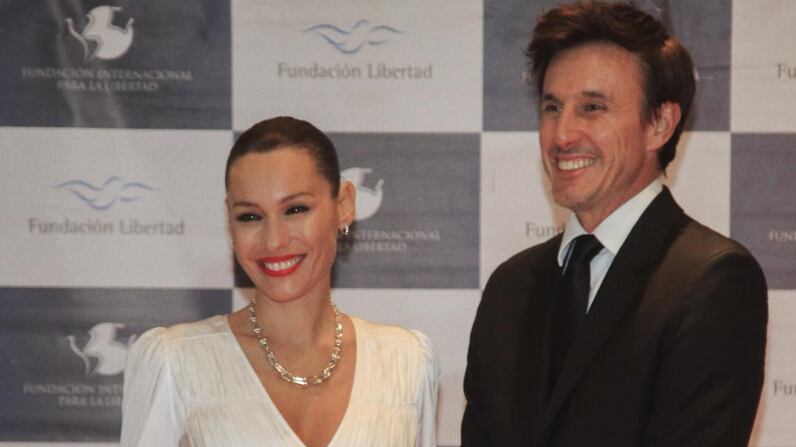 Roberto García y Pampita Ardohain | Fuente: Instagram