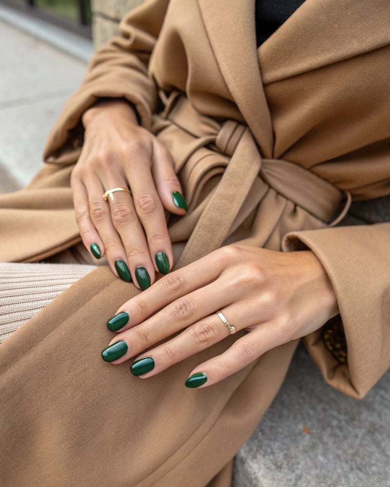Manicura forest green en tendencia