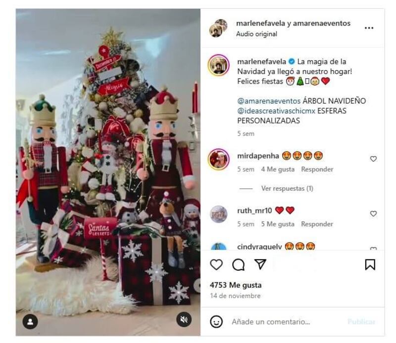 El árbol de Navidad de Marlene Favela