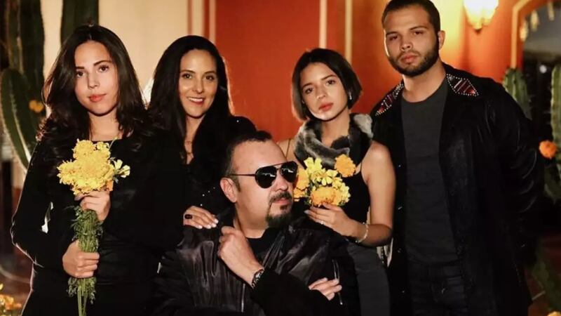 Pepe y Ángela Aguilar deberán pagar todas las prestaciones a la viuda de uno de sus exempleados si la corte falla a favor de la sobreviviente.