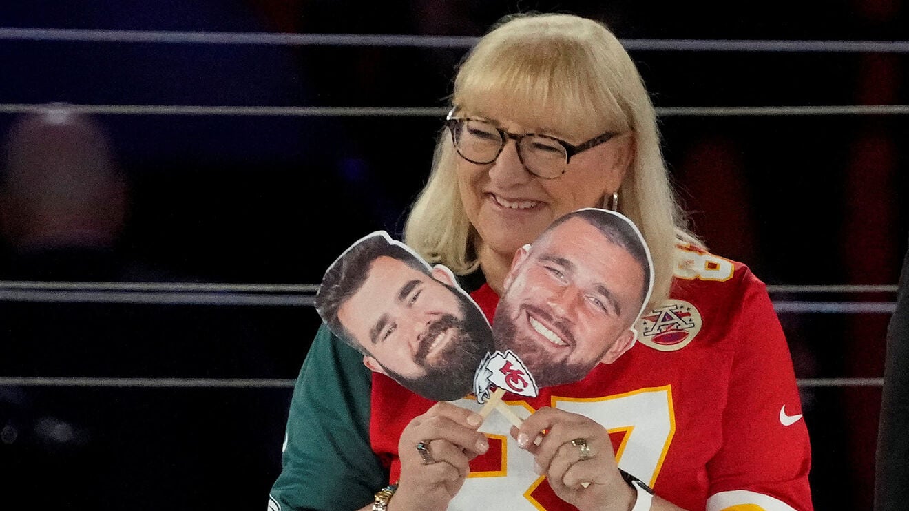 Donna Kelce vio a sus hijos ser rivales.