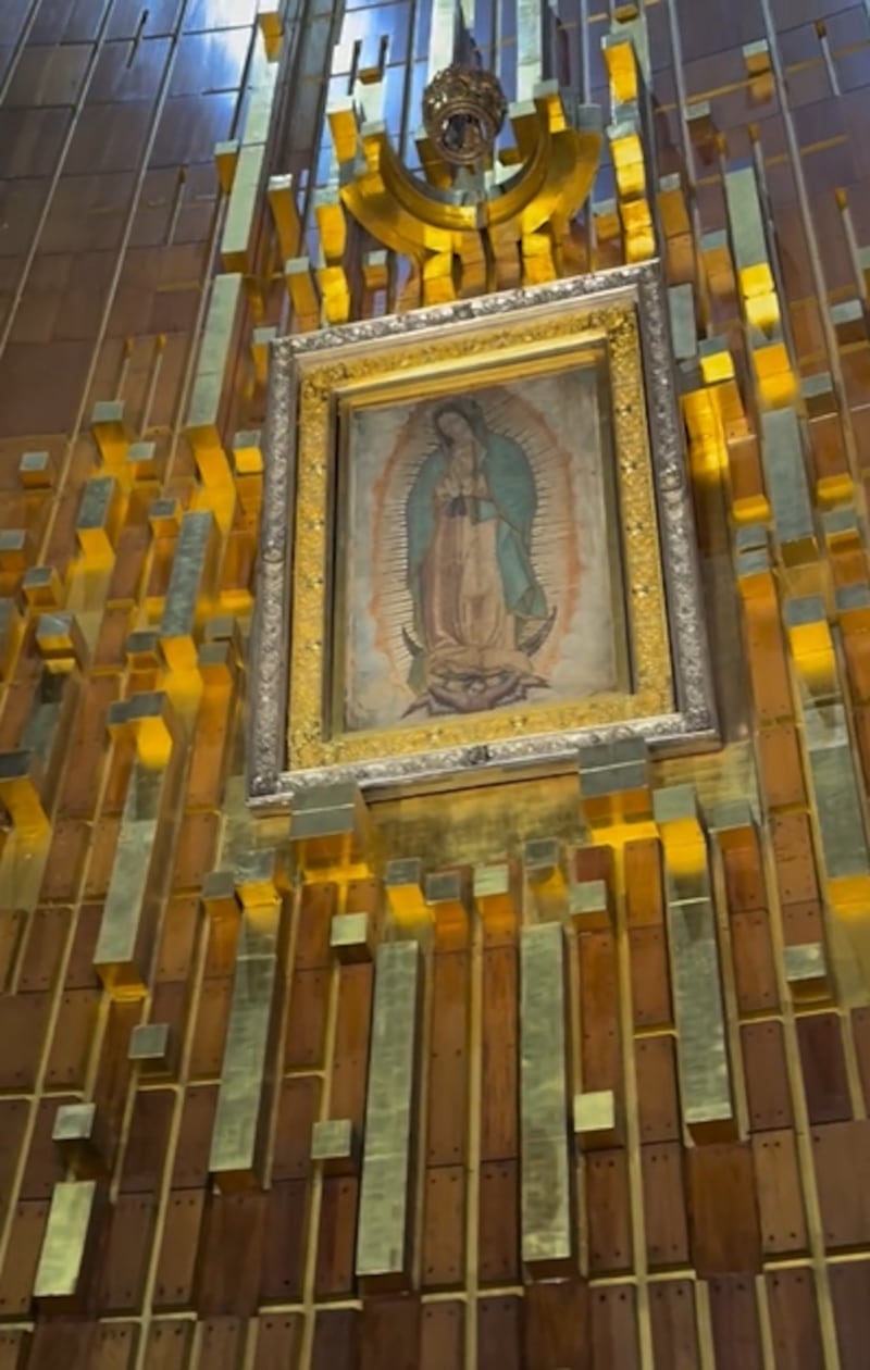 Sharon Escobar y Enner Valencia visitan la Basílica de Guadalupe