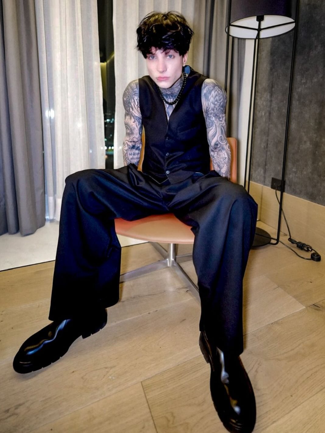 Instagram: @cry_thereal