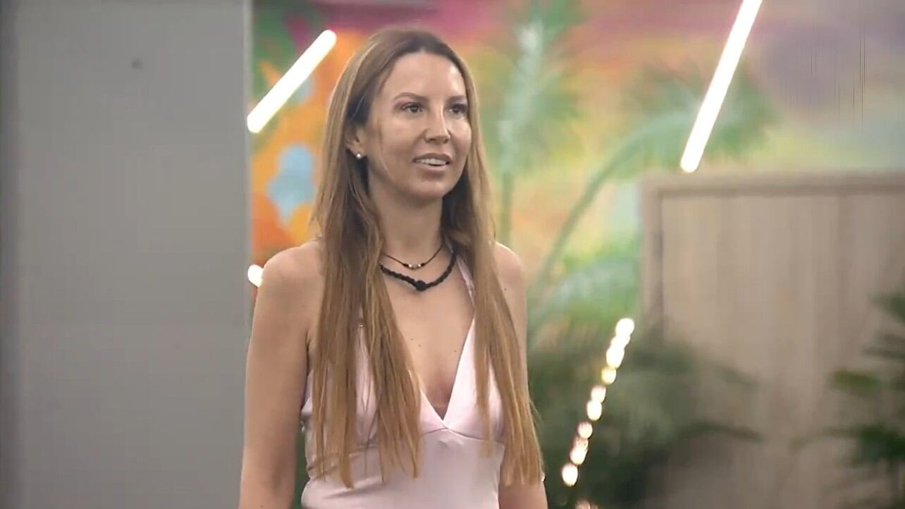 Mafe Walker fue fusilada en un paredón de burlas y humillaciones por parte del equipo Infierno, y terminó saliendo airosa a tantos ataques.