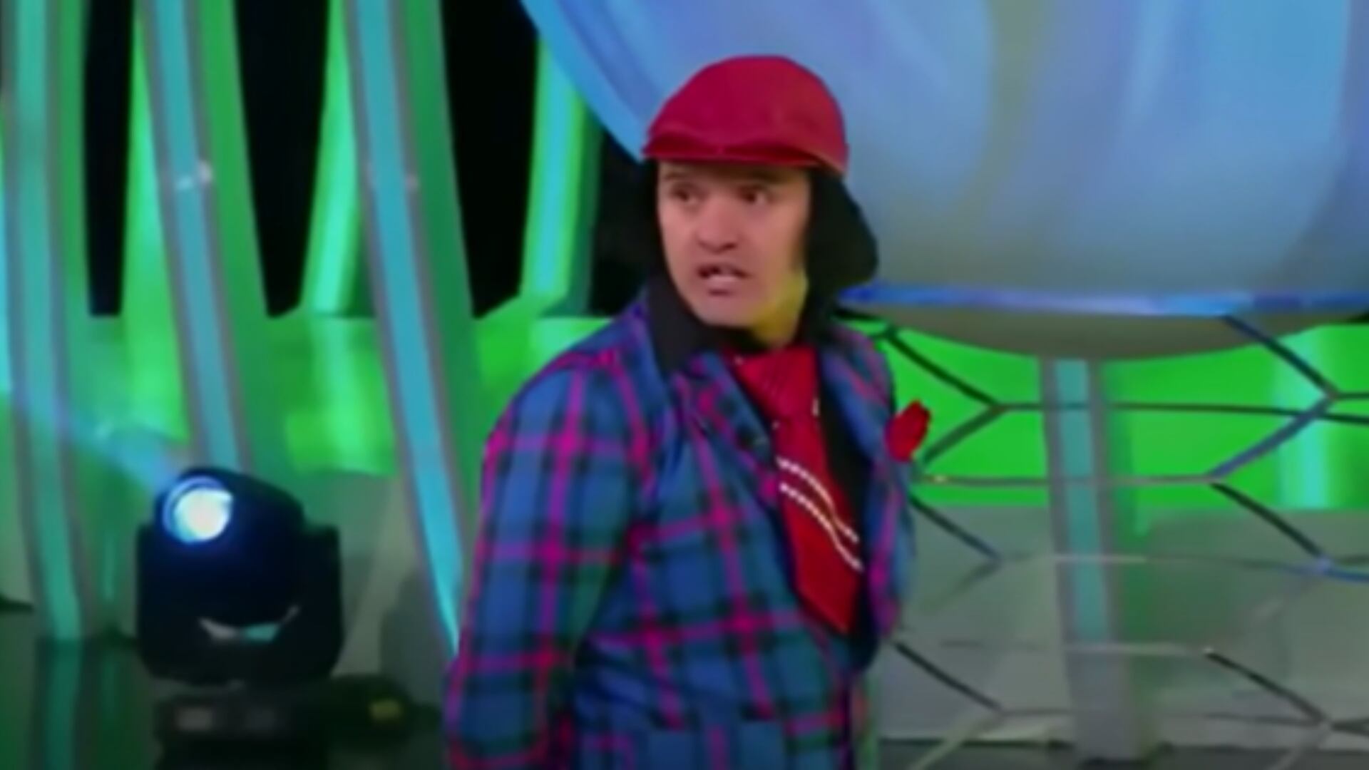 El comediante Gerly Hassam tuvo que ser hospitalizado de urgencia por un fuerte dolor abdominal.