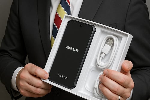 Disponible el Tesla EXPLR 9; Conoce qué incluye y el costo de este nuevo teléfono móvil