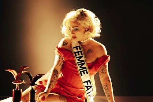 Mon Laferte fue oficialmente nombrada como Hija Ilustre de Viña del Mar por su “extraordinario aporte cultural y artístico”