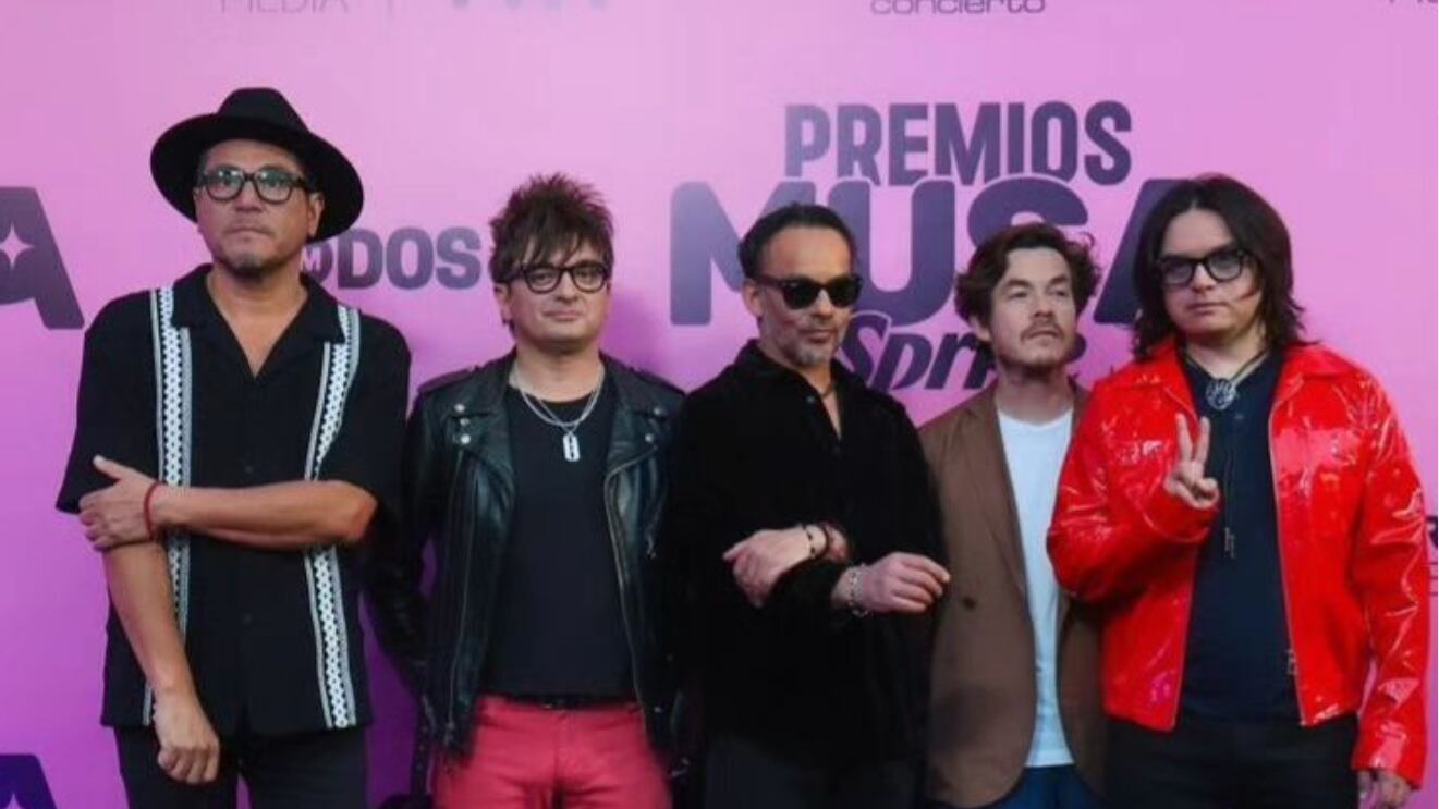 Mauricio Basualto felicita a Los Bunkers