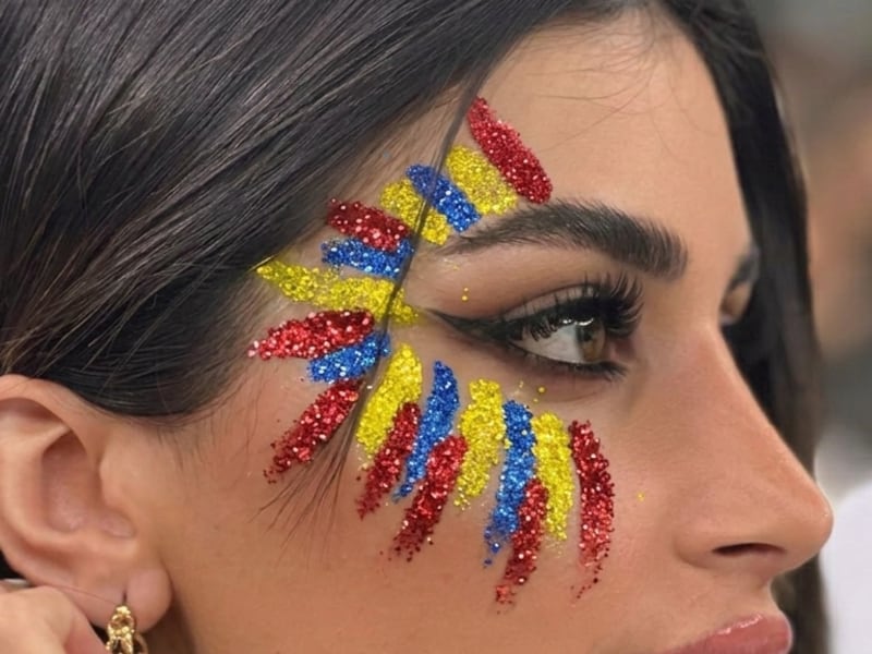 Glitter y pedrería