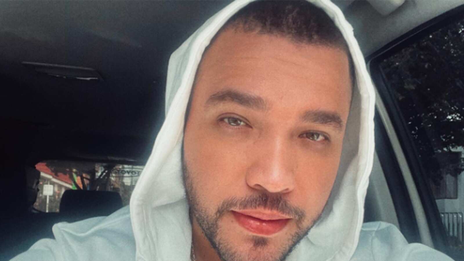 Jessi Uribe sorprendió con su curioso mensaje de Halloween.