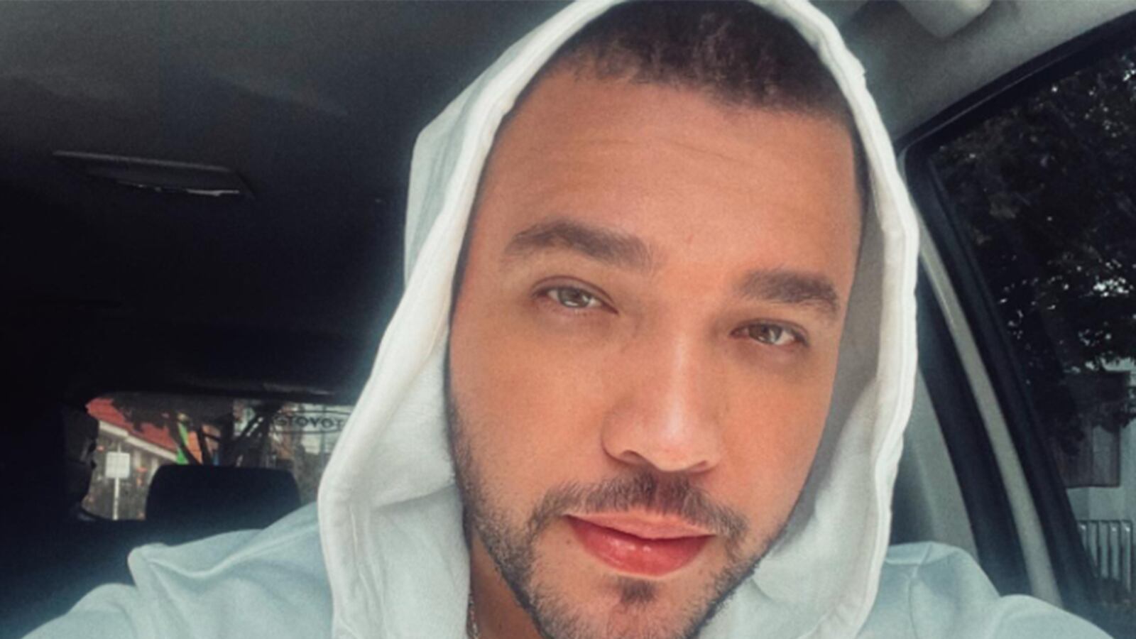 Jessi Uribe sorprendió con su curioso mensaje de Halloween.