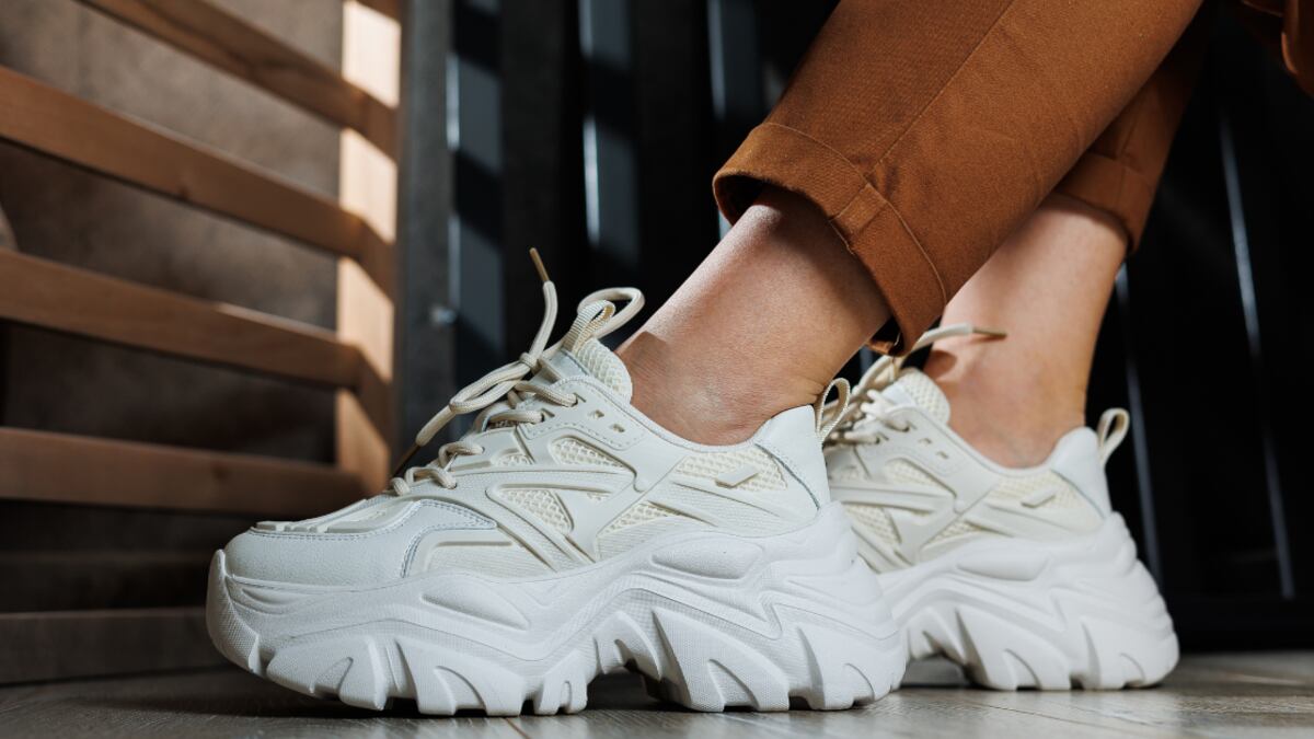 Estos tenis prometen un look diferente, versátil y chic.