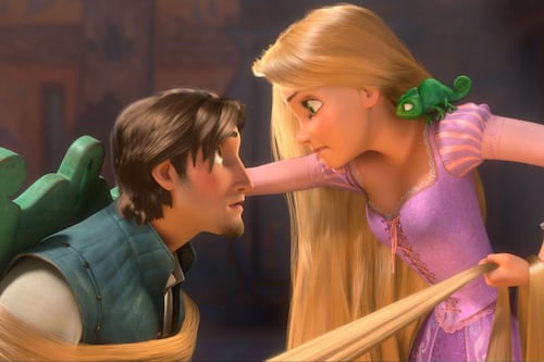 Teagan Croft y Milo Manheim confirman su participación en el live action de ‘Enredados’