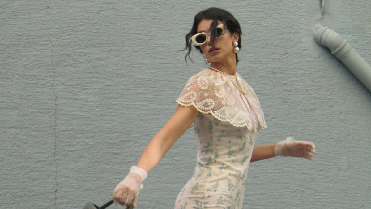 ¿Qué es un vestido boudoir? La tendencia que promete elegancia y sensualidad en una sola prenda