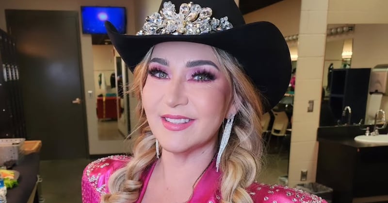 El trompetista de Alicia Villarreal se robó el show por este baile.