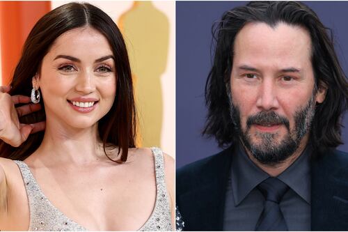 “Ya no hay caballeros como él”: Keanu Reeves sale al rescate de Ana de Armas y derrite el internet con su gesto