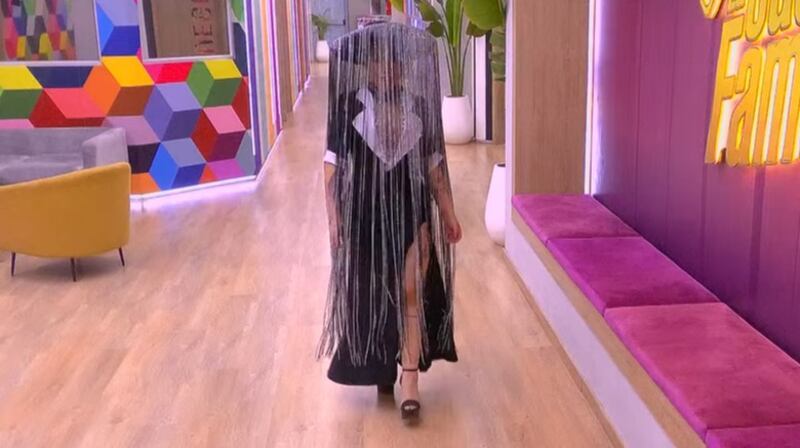 Vestido y sombrero de Yina Calderón en 'La casa de los famosos Colombia 2'