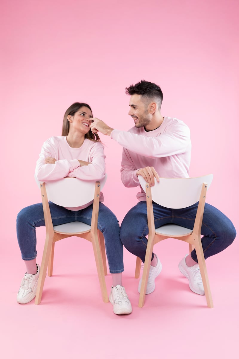 ¿Cómo saber si le gustas a un hombre?