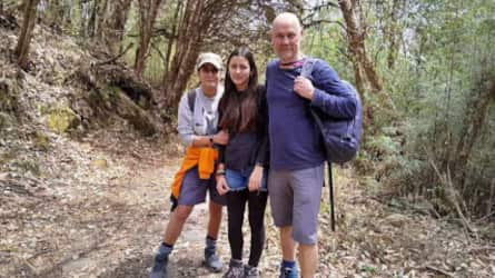 Angliss y sus hijas en el monte Fuji - Imagen de la web