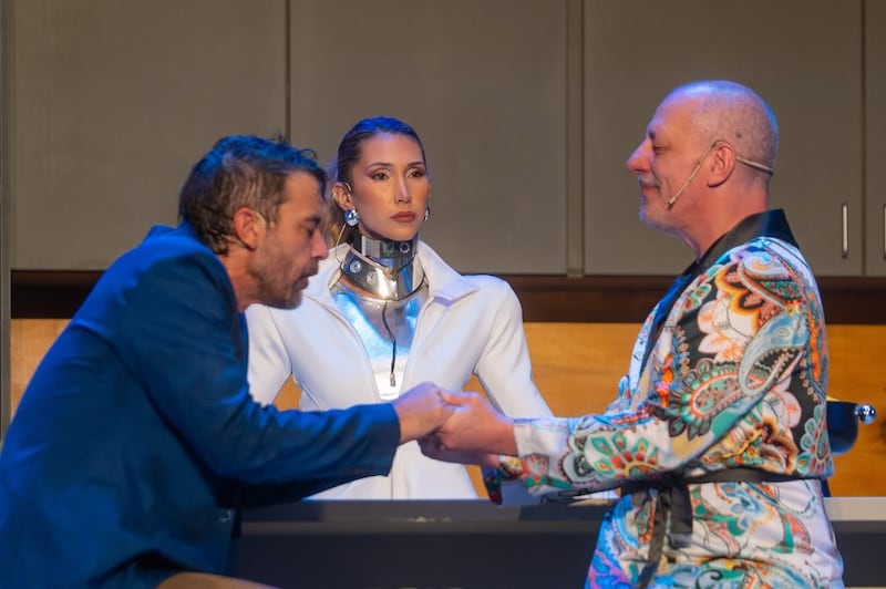 Ana Paula Buljubasich en la obra Corto-Circuito