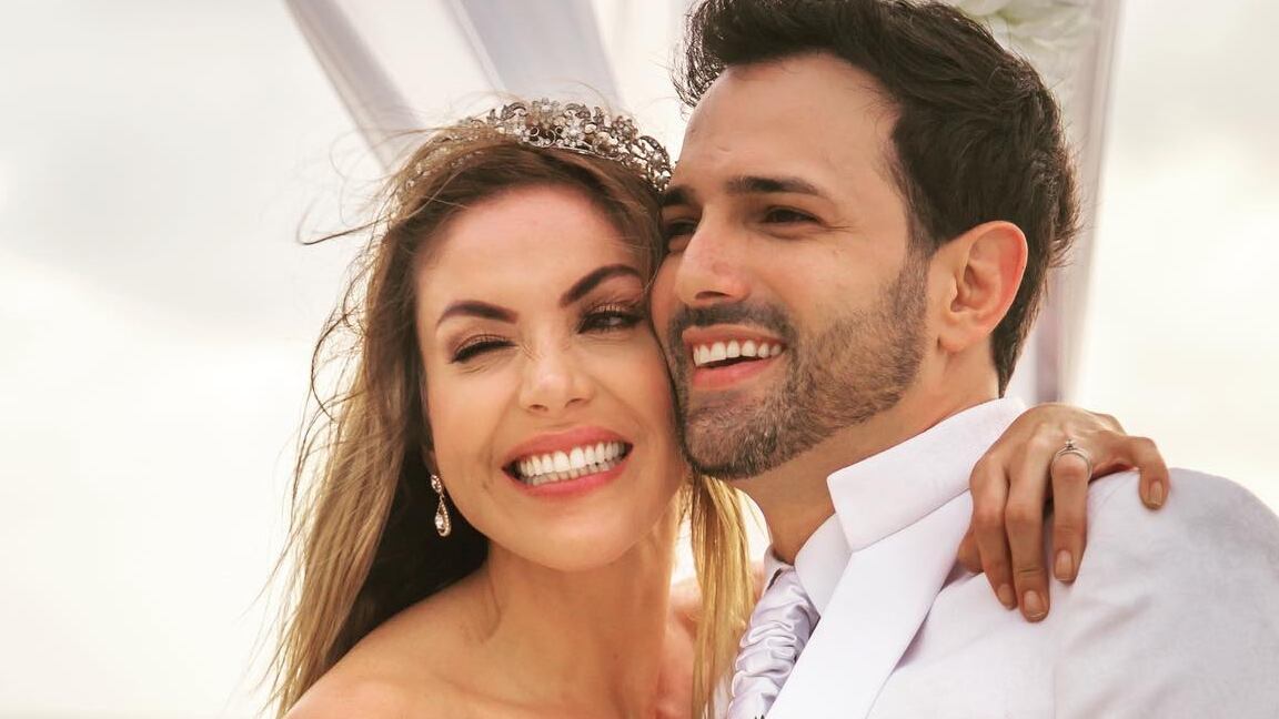 Nataly Umaña y Alejandro Estrada renovaron votos en Aruba