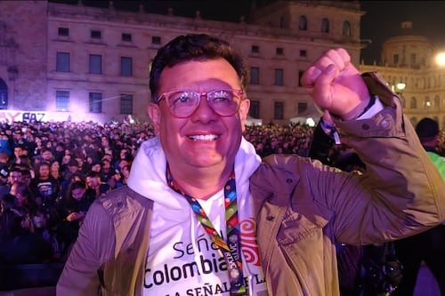 50 mujeres rompen el silencio contra Hollman Morris y denuncian “persecución” para silenciar casos de acoso sexual