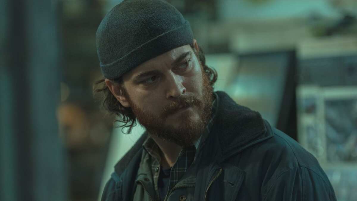 Çağatay Ulusoy en una escena de la serie 'Kübra'