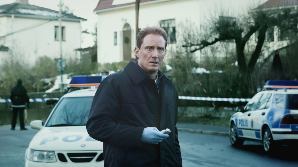 Escena de la serie 'El rastro'