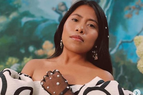 Filtran fotos de Yalitza Aparicio besándose con un joven