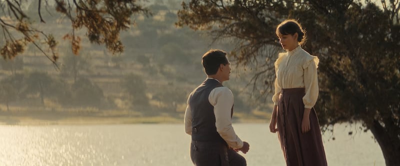 Azul Guaita y Andrés Baida reflexionan sobre el amor romántico con  ‘Como agua para chocolate’