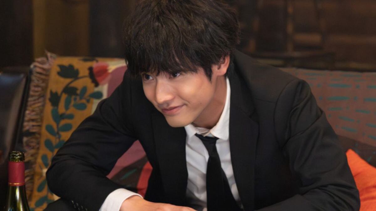 Escena de la serie 'Detective de asuntos hereditarios'