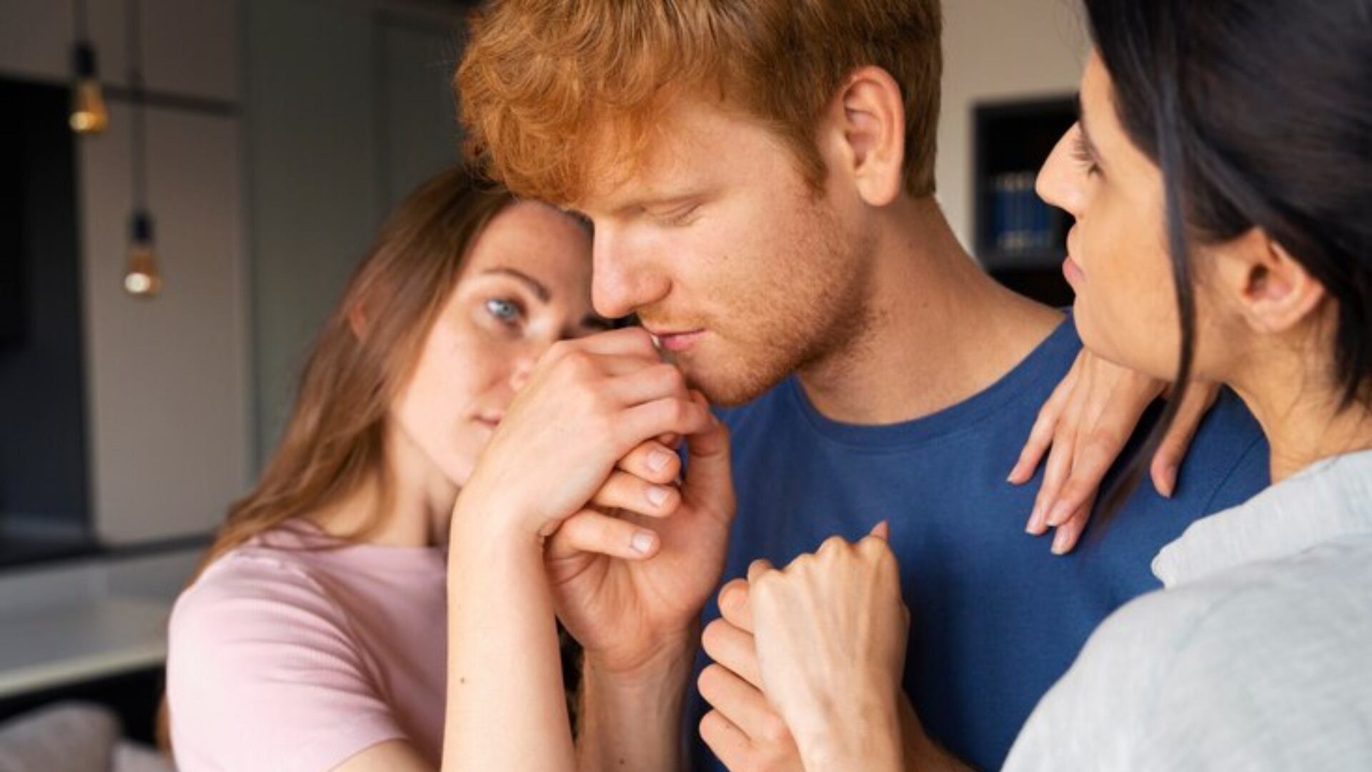 Los amores prohibidos también tiene su fecha para celebrarlo, y es este 13 de febrero. Se hace desde el 2015 y comenzó a festejar en Estados Unidos.