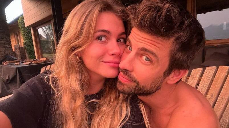 ¿Es un chiste? Piqué y Clara Chía son grabados saliendo del consulado de Colombia