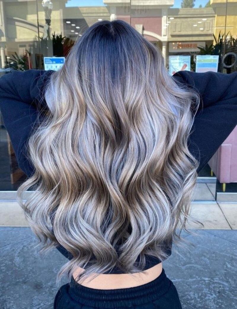 Mechas ahumadas en tendencia