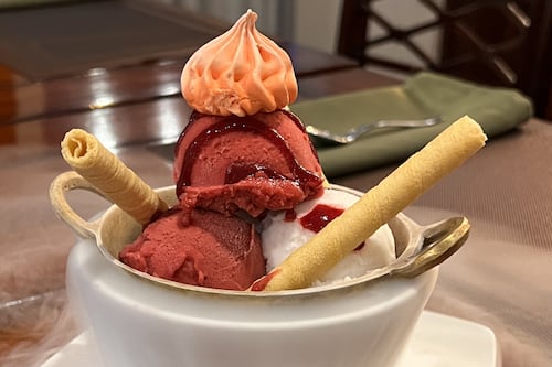 La magia de saborear la cultura y regresar en el tiempo con los helados de paila del Hotel Plaza Grande