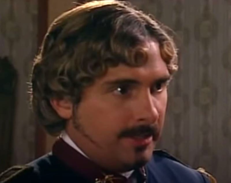 Yves Santibáñez en "Amor real"
