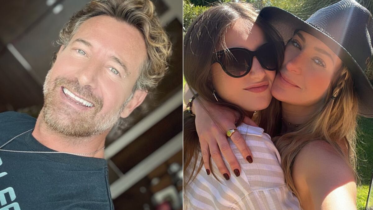 La hija de Gabriel Soto y Geraldine Bazán incursionó en el mundo del modelaje con un imponente vestido de quinceañera.