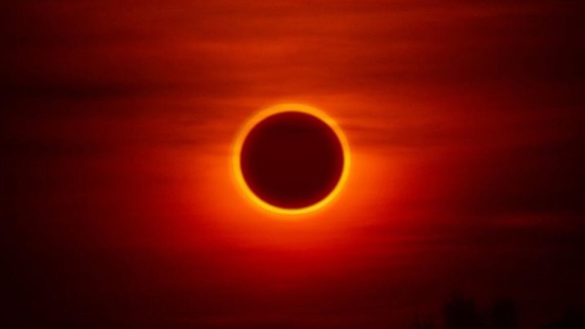 Eclipse 'Anillo de Fuego': qué es y cuándo será el espectáculo cósmico que pone a vibrar octubre