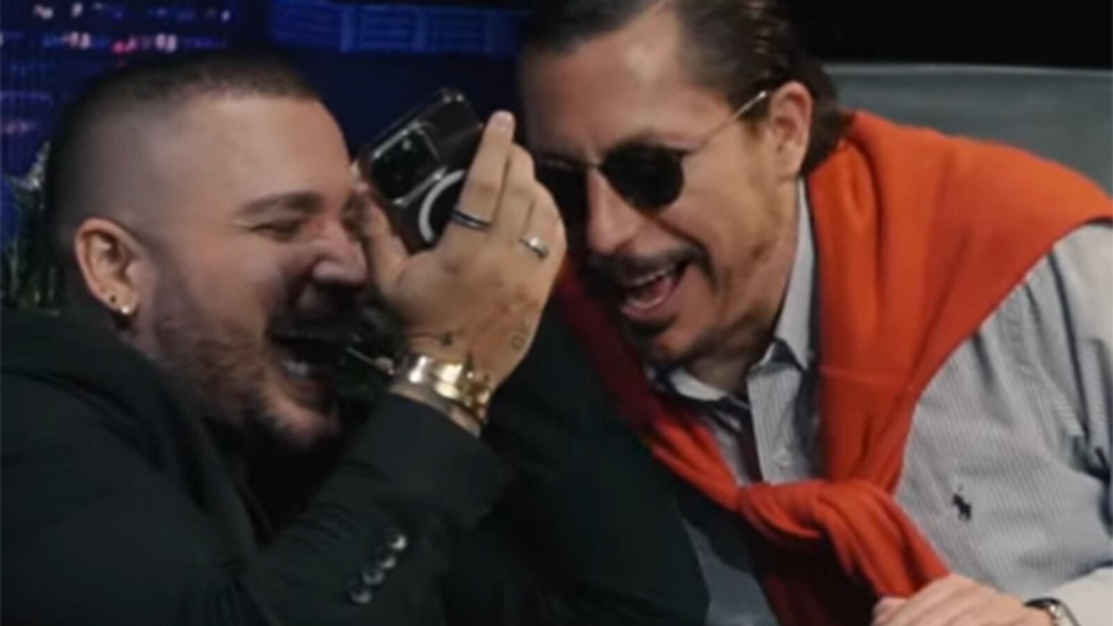 ‘Juanpis González’ defiende a Sandra Barrios y se burla de Jessi Uribe y Paola Jara.