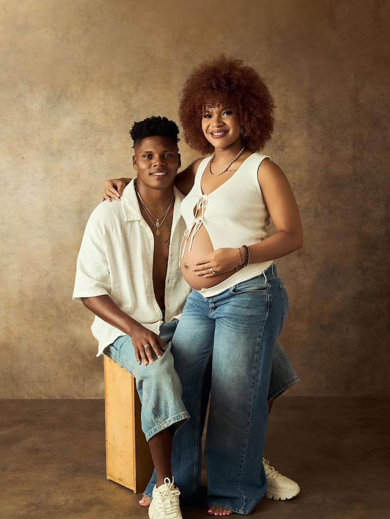 Angie Dajomes y Bryan de Jesús