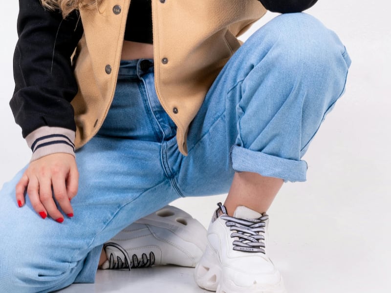 ¡Adiós acampanados! Los jeans ‘balloon’ serán tendencia: prometen el look más elegante de la próxima temporada