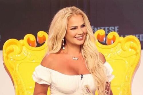 ”No, no quiero”: Niurka Marcos intenta besar a conductora de televisión para imitar a Bad Bunny y es rechazada