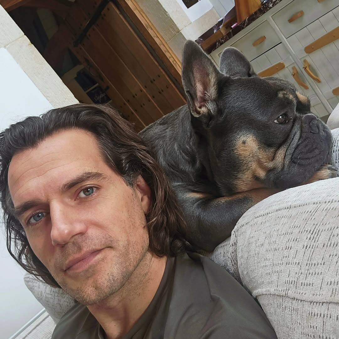 Instagram: @henrycavill