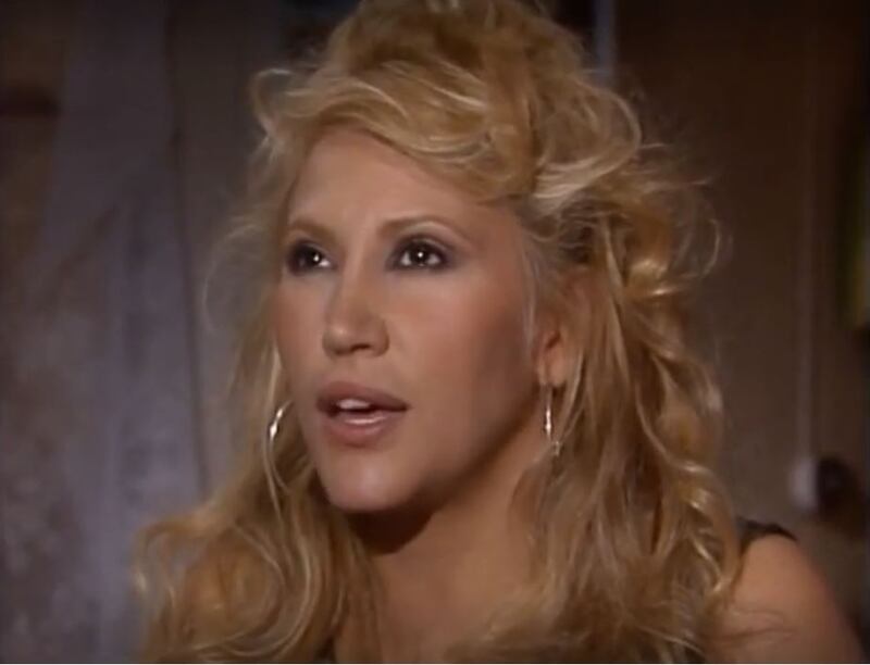 Esther en "Muchachitas"