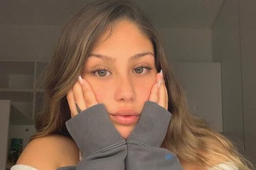 “Hasta guatita tengo”: Trini Neira compartió fotos sin retoques contra comentarios que la acusan de utilizar filtros