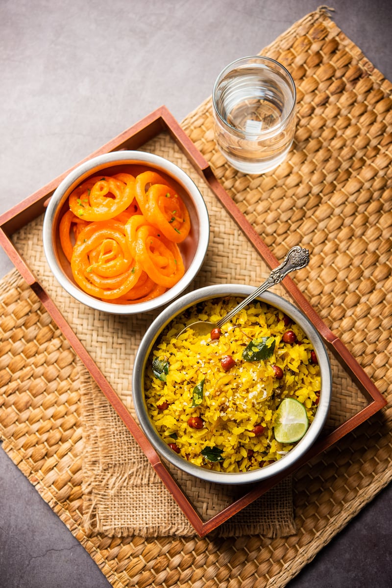 Arroz integral con cúrcuma y verduras